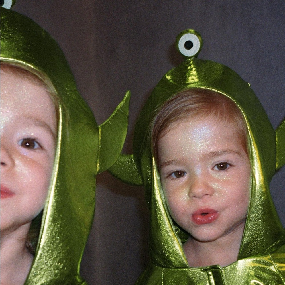 Zara kids Halloween Metallic Green Alien Costume. - Picture 3 of 6